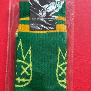 Cult of Individuality Green and Yellow Casual Socks